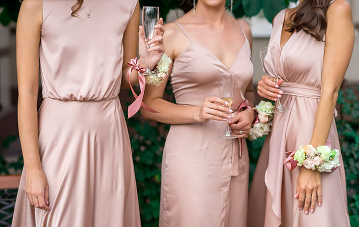 Outfit als Hochzeitsgast - rosa Brautjungfernkleider